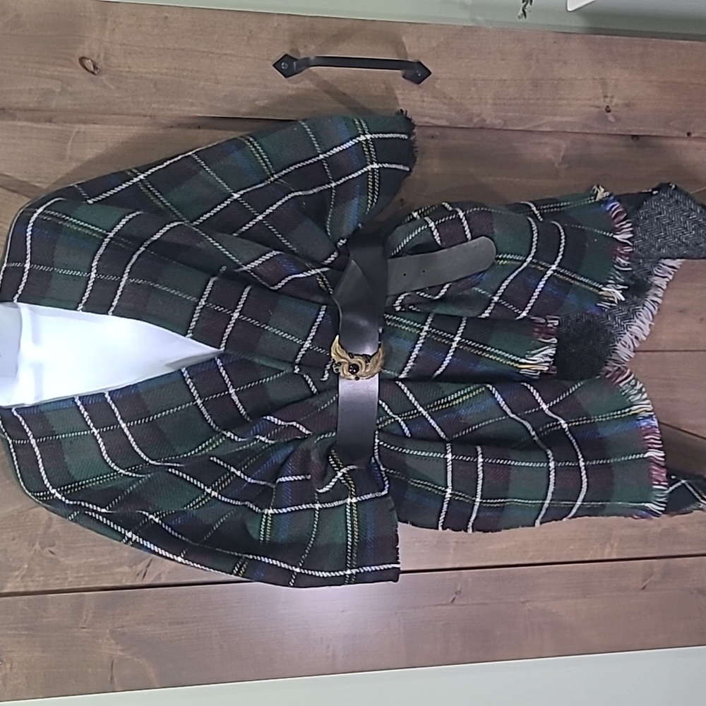 Twig & Arrow Scotch Plaid Blanet Poncho NWOT OS
